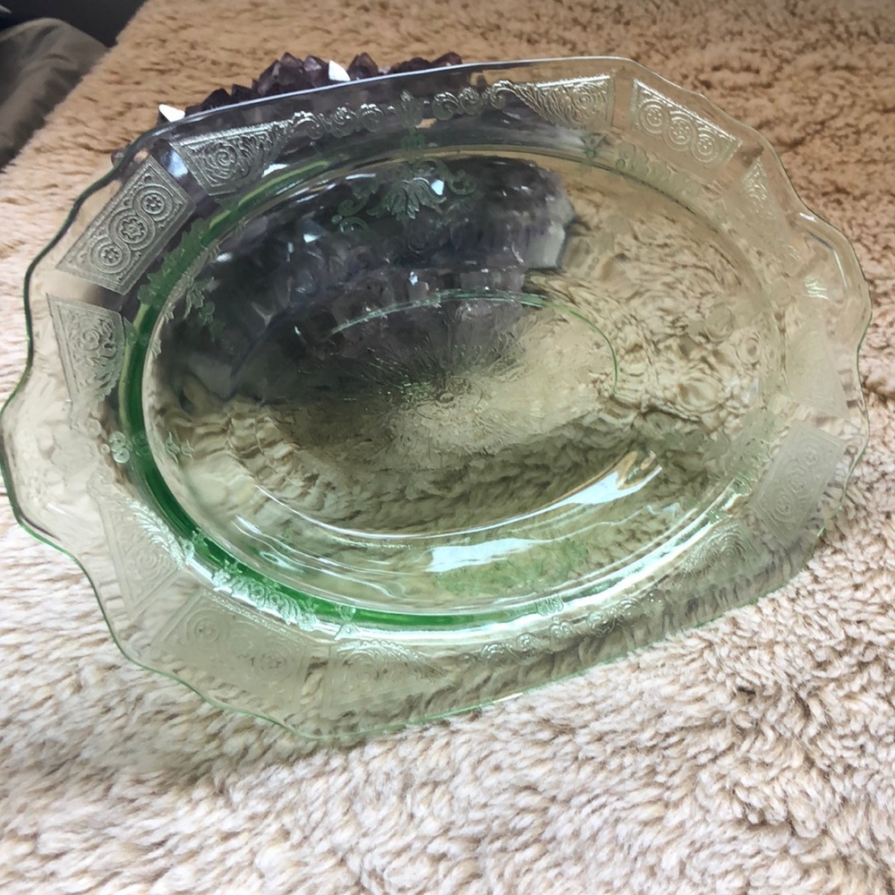 Green Depression Glass - Cameo Pattern?